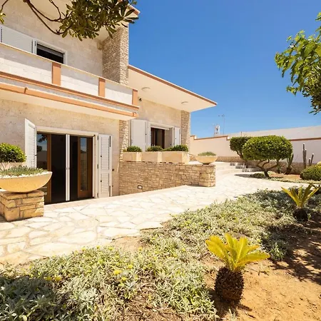 Gaia Villa *